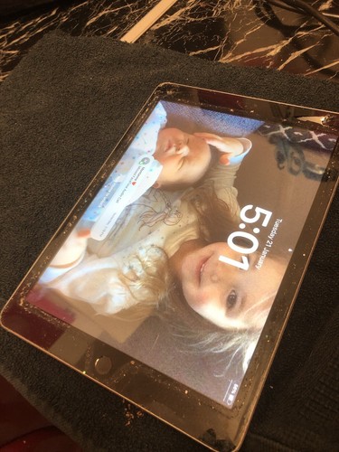 IPhone X/XR/XS Screen Replacement Service | Fast Repair Service | NO FIX NO FEE - Picture 12 of 17