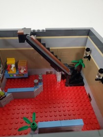 LEGO Creator Expert Palace Cinema 10232 - 100% Complete + Manuals RARE NICE