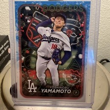 2024 Topps Holiday - Holiday Variation Yoshinobu Yamamoto #H88 (RC)