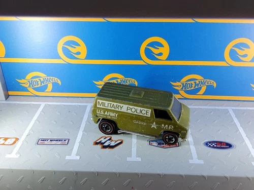 Hot Wheels Vintage Redline Khaki Kooler Flying Colors Super Van Plastic Base