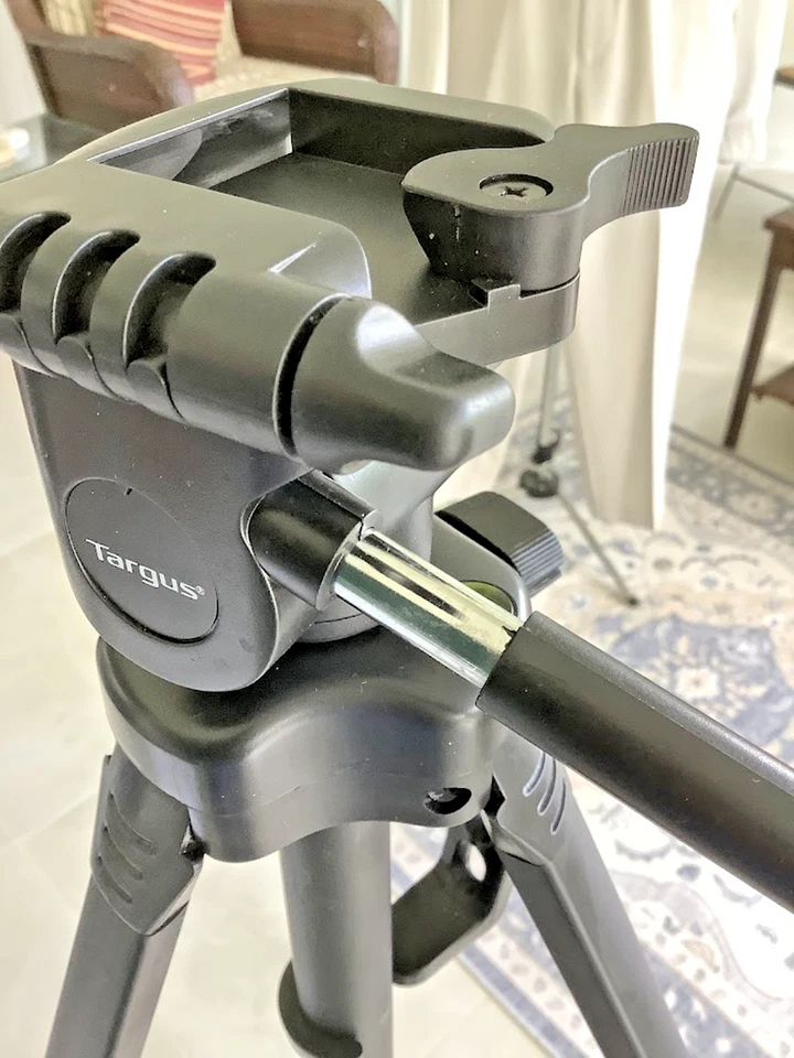 TARGUS 3-Way Panhead Bubble Level Tripod for Camera and Camcorder - Image 4 of 4