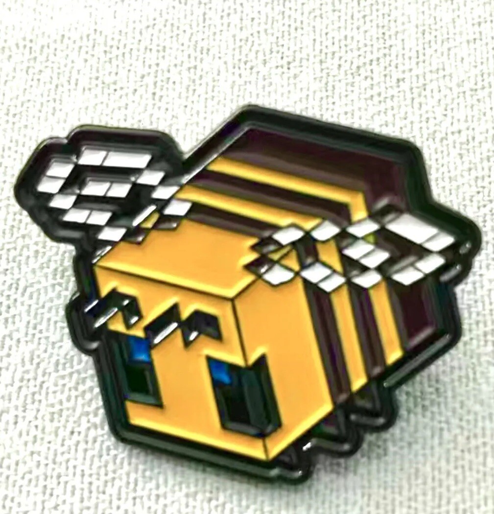 Minecraft Bee Enamel Pin Video Game Badge Cartoon Bumblebee Pixel