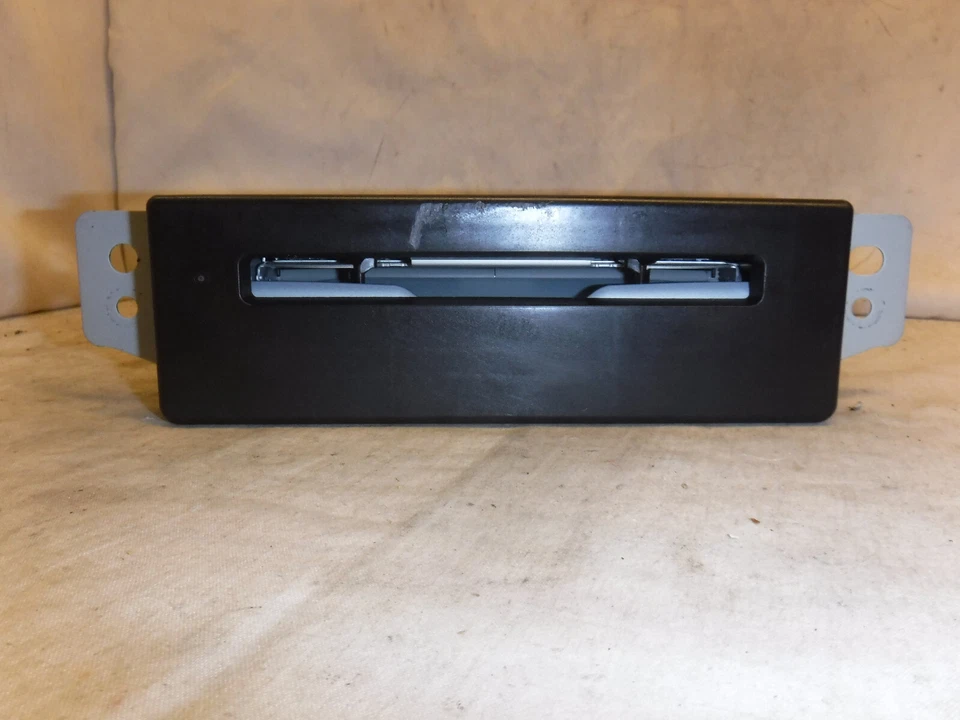 Chevrolet Suburban GMC Yukon TG5 2015 15 reproductor de CD 13594481 EBX28 Foto 2 de 4