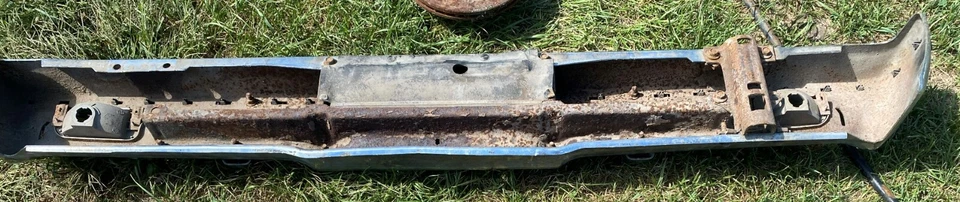 Kool Ride +++ 1987 Dodge Diplomat Lebaron parachoques trasero núcleo Foto 3 de 3