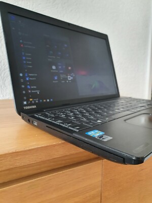 Toshiba Satellite Pro | 4GB | 500GB Drive | i3 2.4 GHz | Windows