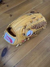 Slugger Soft ball Glove Rare Label