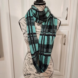 GREEN scarf