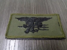 US NAVY SEAL TEAM TRIDENT TACTICAL WOODLAND GREEN  BDU PATCH WITH HOOK NEW