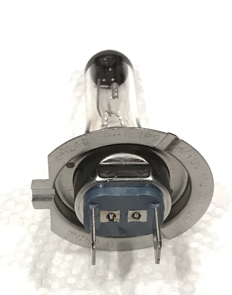 H11 Hallogen Lamps - Mercedes Benz - Bmw Universal Fit (Combined Shipping) - Image 3 of 4