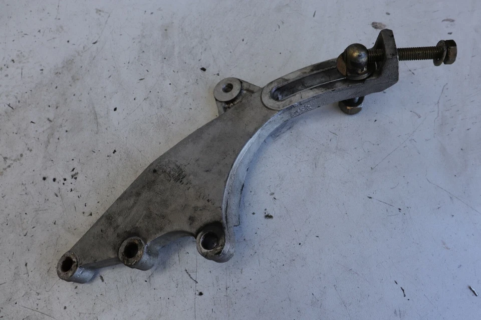 Кронштейн из сплава для воздушного компрессора переменного тока Ferrari 348 ТБ 147639 J161 - Изображение 2 из 2