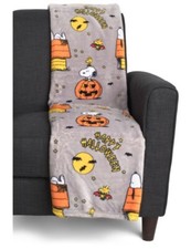 Peanuts Snoopy And Woodstock Happy Halloween Velvet Plush Throw 50" x 70" NEW 