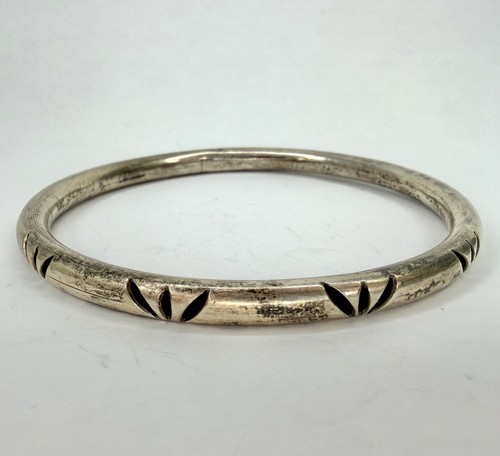 Taxco Mexico Sterling Silver Etched Bangle Bracelet 8"