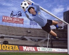 ITALIAN GOALKEEPER Dino Zoff autograph, signed photograph
