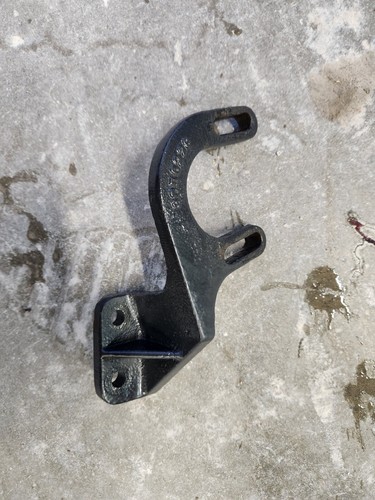 Used OEM Volvo Penta Sea Water Pump Bracket 3850229 Raw Water Pump 