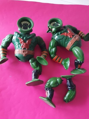 MOTU Masters of the Universe 2x LEECH Ersatzteile Figur