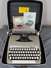Beautiful Gorgeous 1966 Smith-Corona Sterling Green Typewriter w/Case 5AX  thumbnail