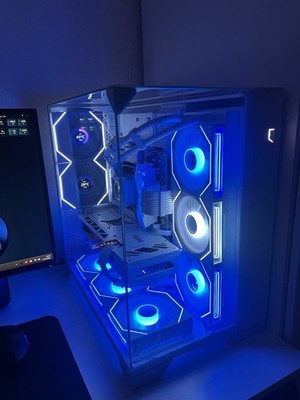 High-End White Gaming PC | Ryzen 7800X3D | RX 7900 GRE 16GB| 32GB DDR5 | Lian Li