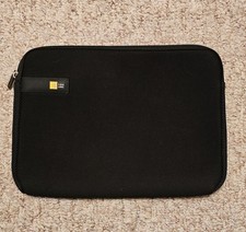 CASE LOGIC PADDED LAPTOP CASE/SLEEVE /ZIPPERED TOP BLACK 13.5   x 10   x 1/2  