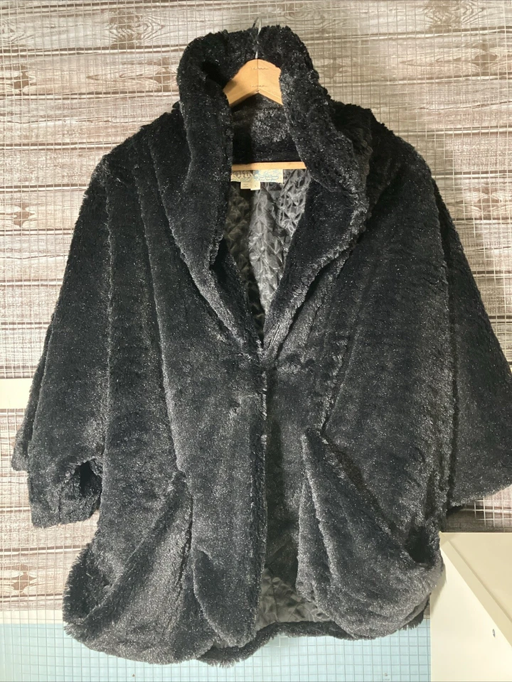 Chaqueta Corta Joie Negra Imitación Piel Abierta Manga Dolman Felpa Profunda Talla L Mob Wife Foto 4 de 4