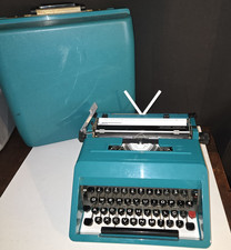 Olivetti Studio 45 Typewriter PORTUGUESE Layout Made in Mexico SN#179150 - READ thumbnail