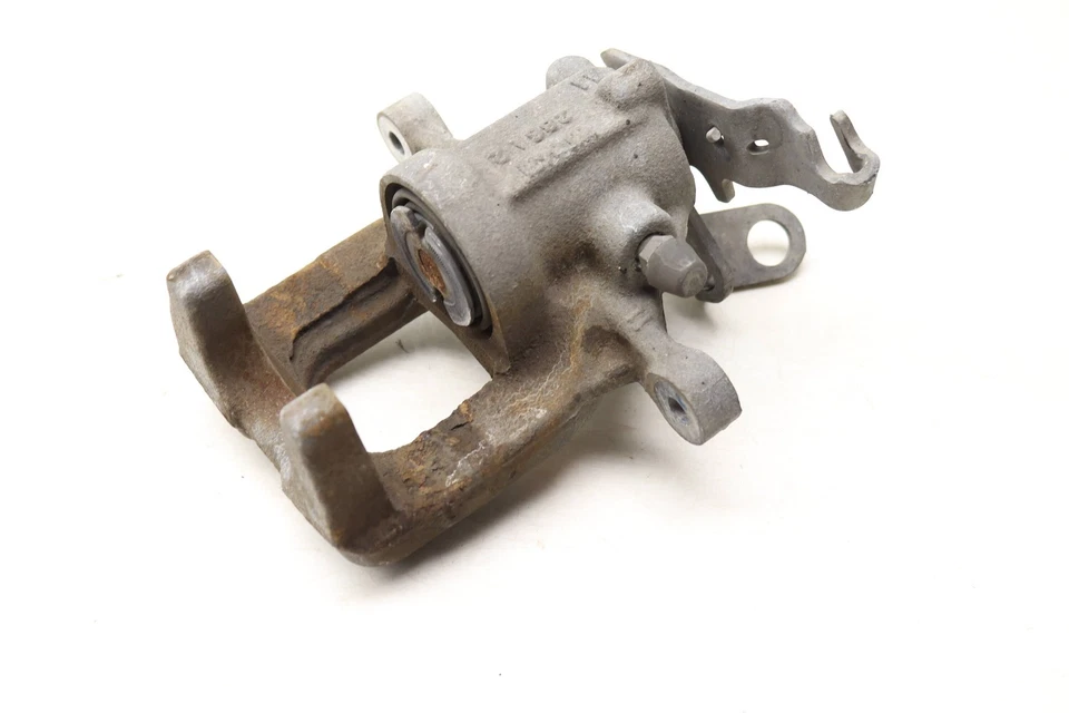 2010-2013 VW GOLF SPORTWAGEN - REAR Right Brake Caliper 5K0615424 - Image 3 of 4