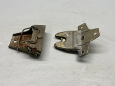 TALBOT ALPINE TAILGATE LOCK & LATCH   B7