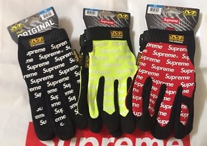 supreme gloves retail