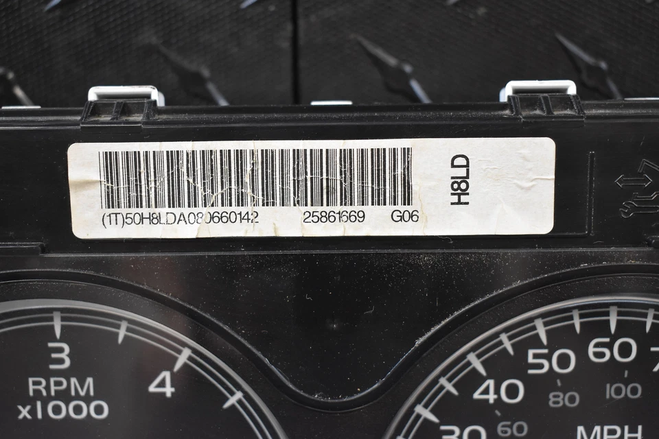 2008 - 2014 GMC Yukon XL1500 Speedometer Instrument Cluster 181K AT 25861669 - Image 2 of 3