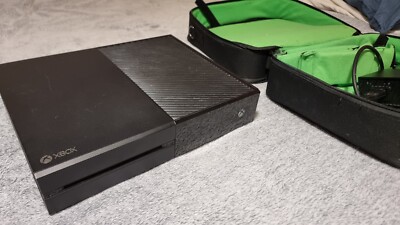 Microsoft Xbox One 500GB Konsole und Netzteil