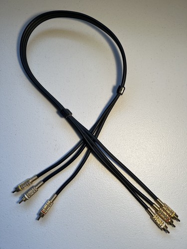 Heavy Duty 3' Gold Plated 3 RCA/RCA Composite Video/Audio cable with metal plugs