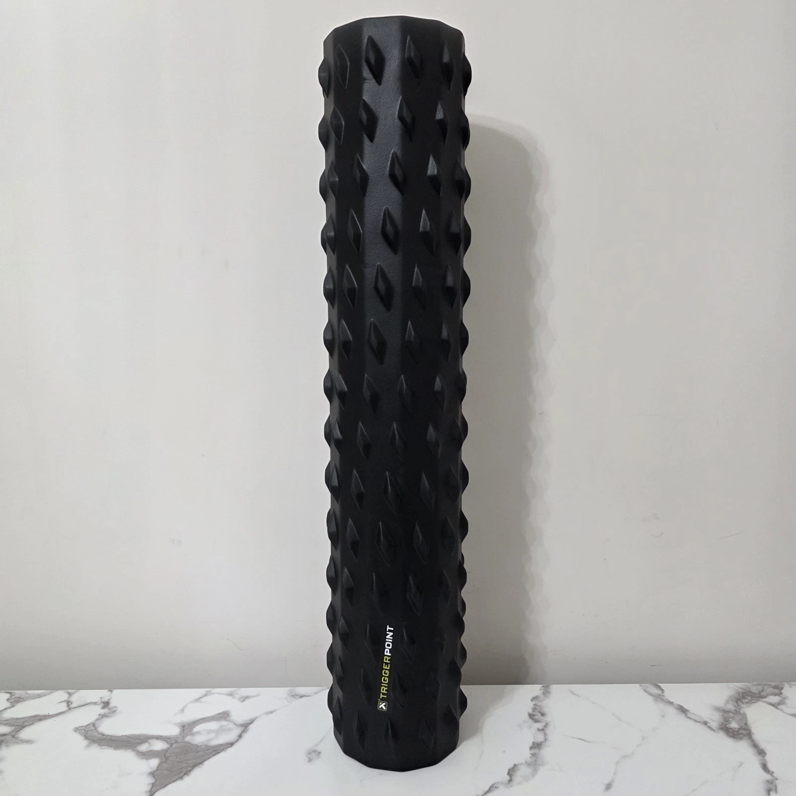 TriggerPoint Carbon Deep Tissue Foam Roller Extra Firm 26" Inches
Opens in a new window or tab
