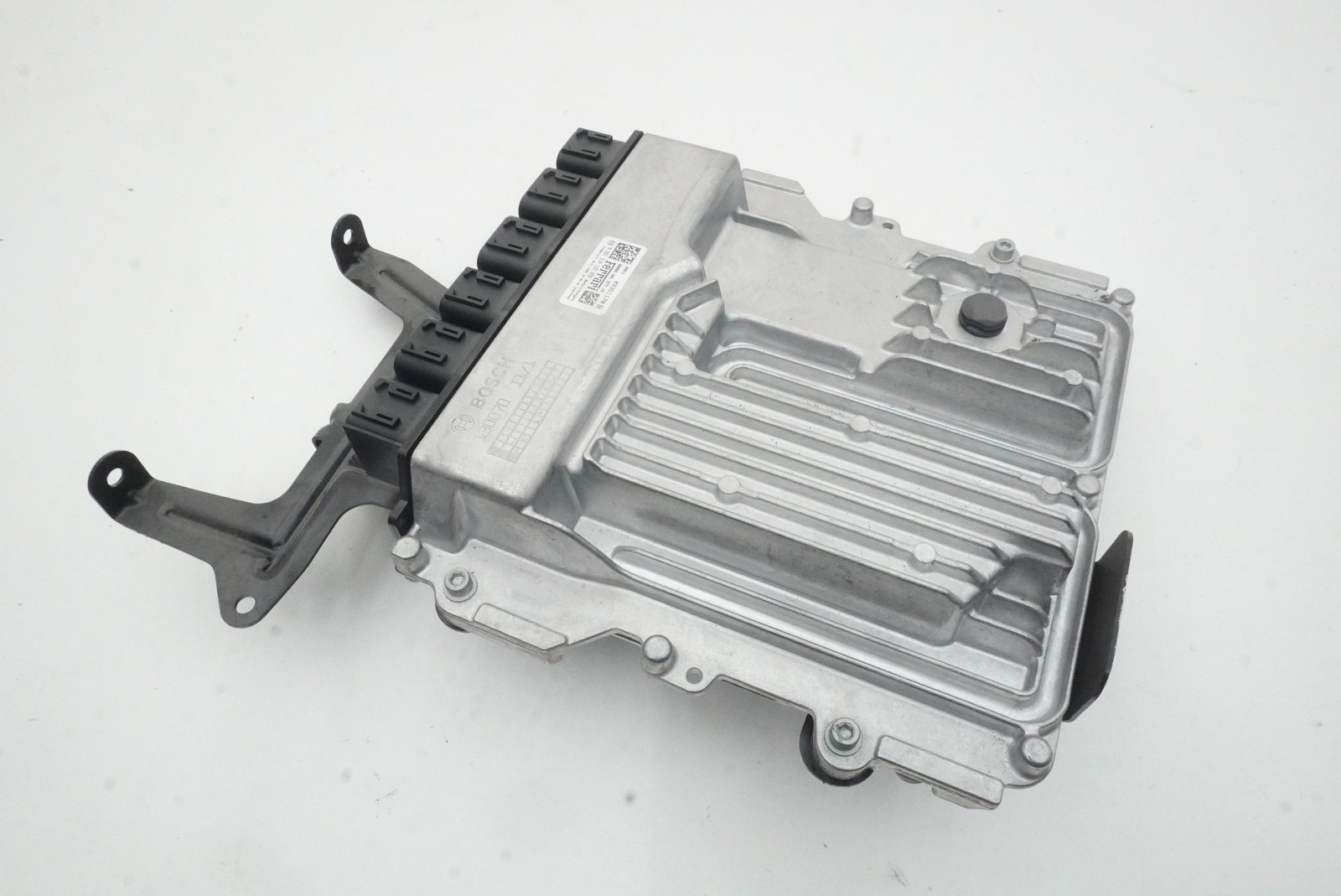 Engine Ignition Computer Control Module ECU 935117 Ferrari 296 GTB GTS F171