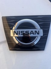 NISSAN X-TRAIL T32 Radiator Grille Emblem 628906FL0A Damaged Genuine