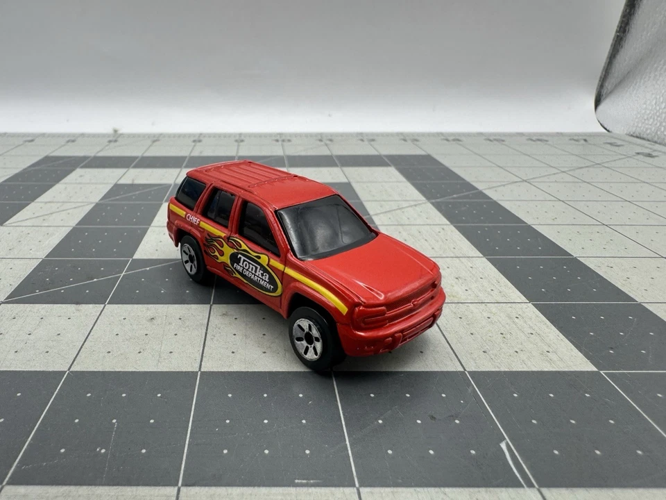 Vintage 2002 Maisto Chevrolet Trailblazer Marvel - Tonka - 1:64 Diecast Car - Image 4 of 4