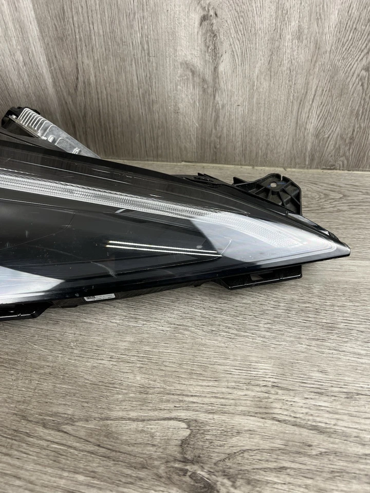 Chevrolet Corvette 2020-2024 conjunto de faros lado derecho del pasajero LED OEM 85545919 Foto 3 de 4