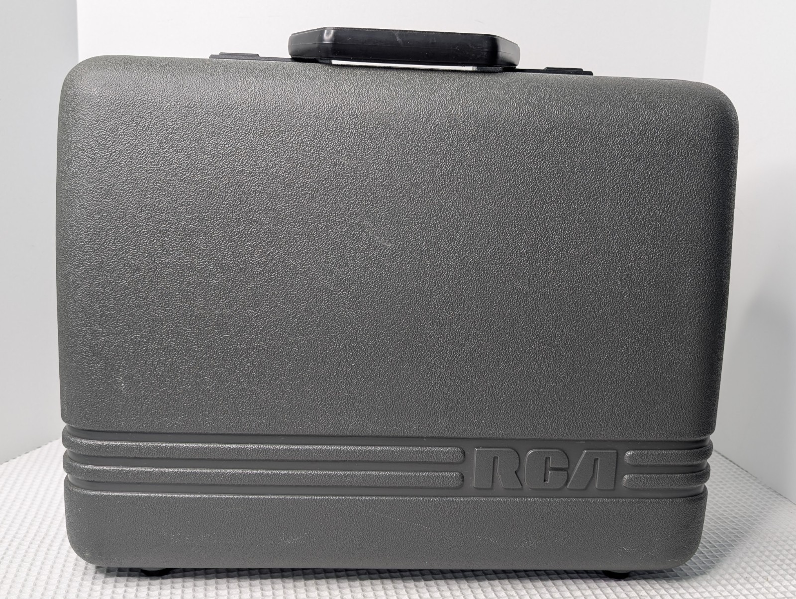 Carrying Case Hard Sided Handle Gray Black No Key