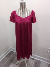 VTG Vanity Fair USA Nylon Midi Nightgown Burgundy Floral Embroidery Size M