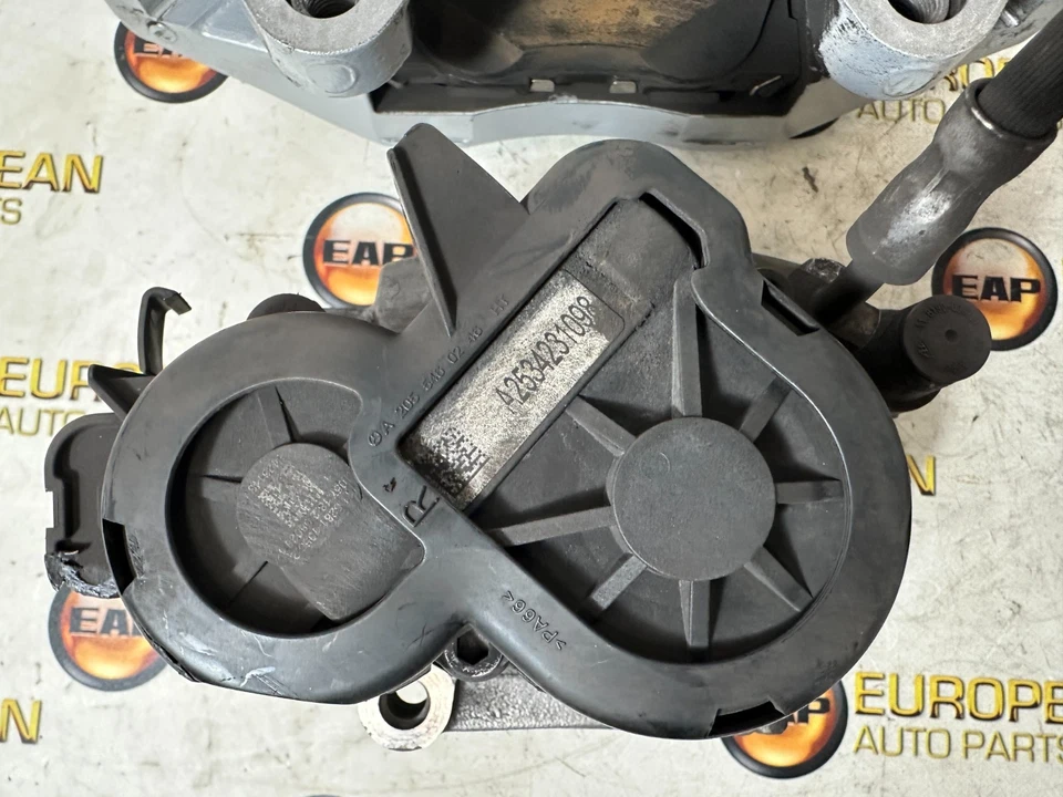 2018 Mercedes Benz C43 AMG Set OF FRONT & REAR OEM Calipers - Image 3 of 4