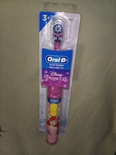 Oral-B Kid's Battery Toothbrush Featuring Disney's Little Mermaid, for Kids 3