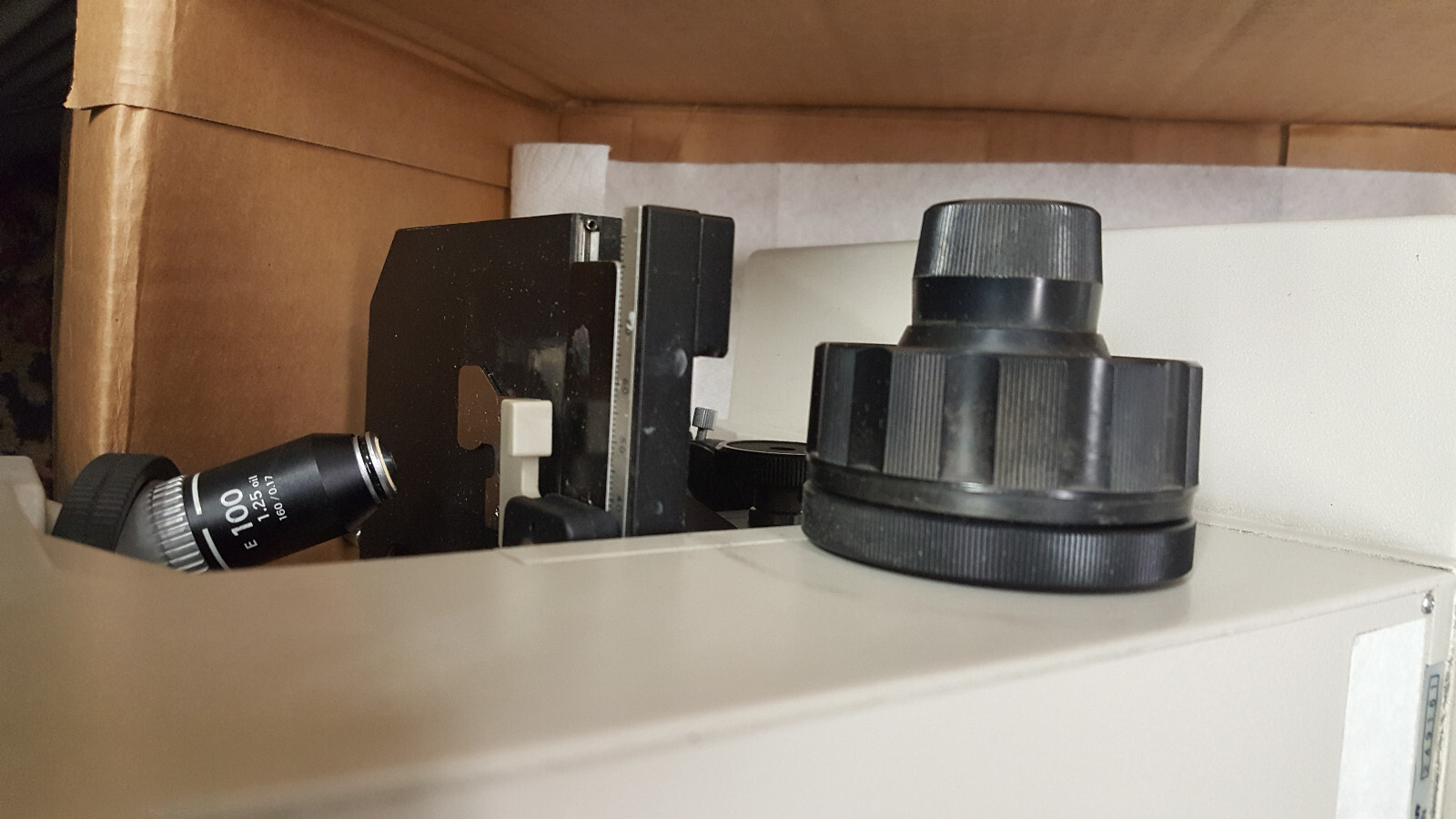 Nikon Labophot Microscope Dual Viewing Heads with 4 Objectives