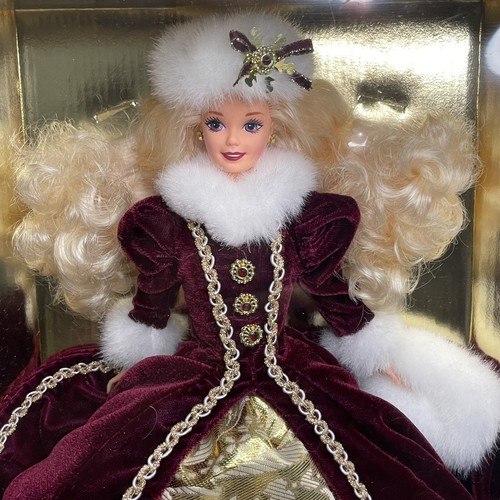 1996 Special Edition Happy Holidays Christmas Barbie Doll # 15646 - Picture 2 of 6