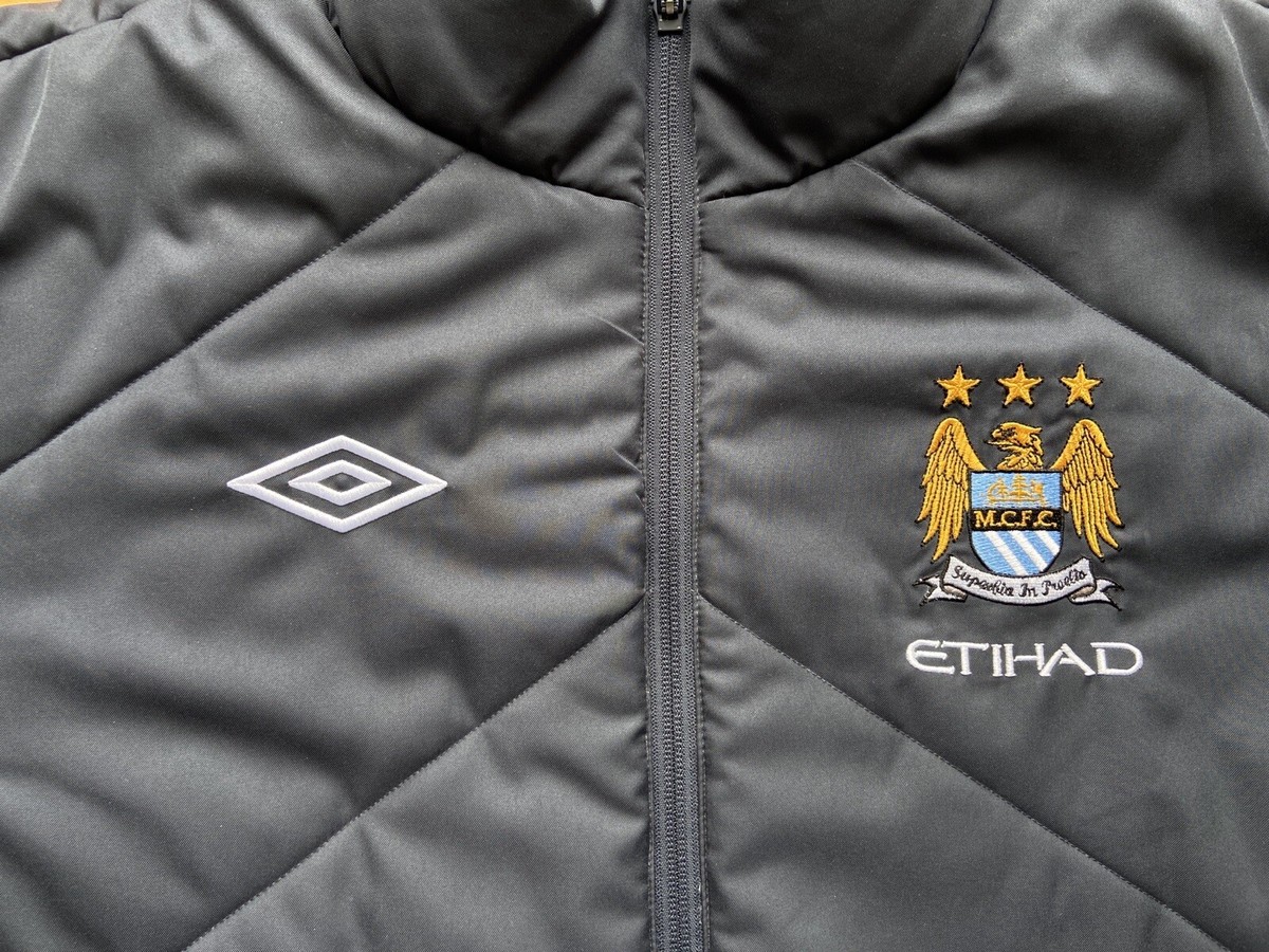 MANCHESTER CITY FOOTBALL SOCCER COAT PUFFER JACKET UMBRO sz L MEN