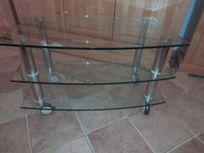 Glastisch für TV und Musikanlage mit Rollen