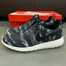nike roshe run camo