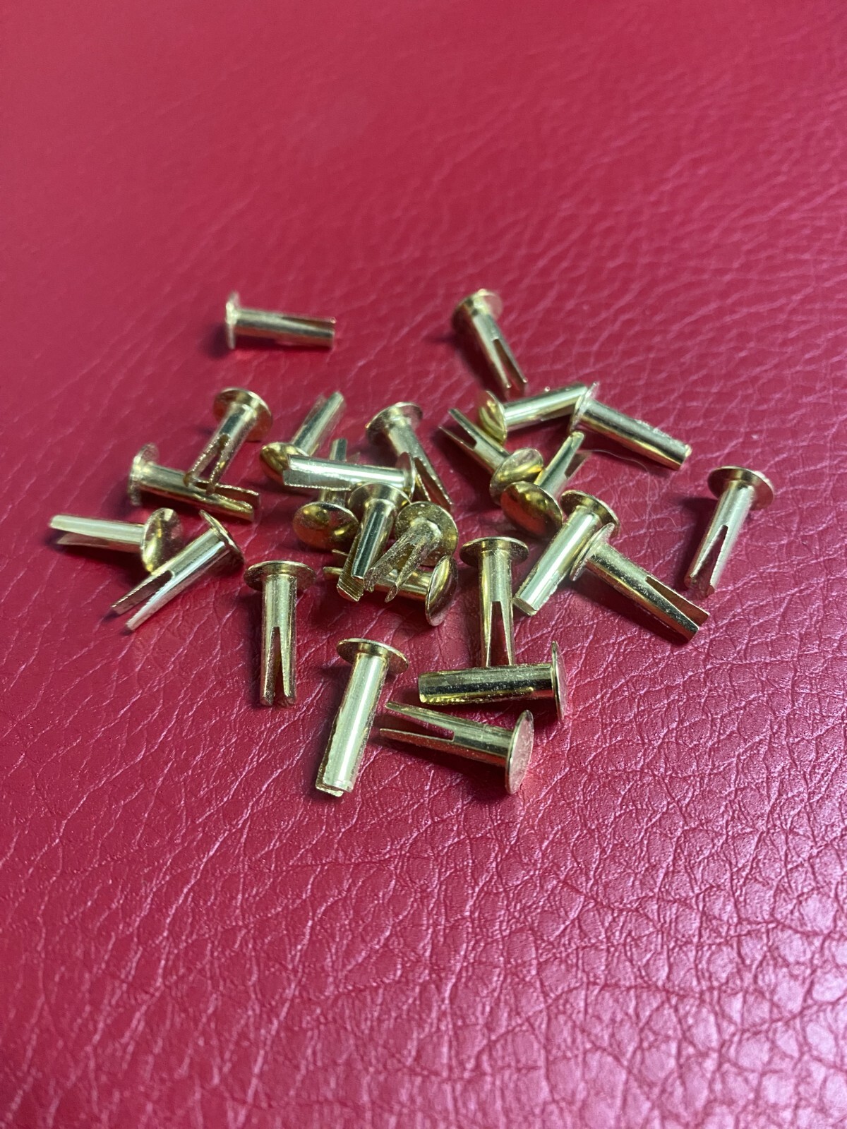 4 pcs Large Trunk Corner Protector for Steamer Trunk/Furniture. & FREE fasteners