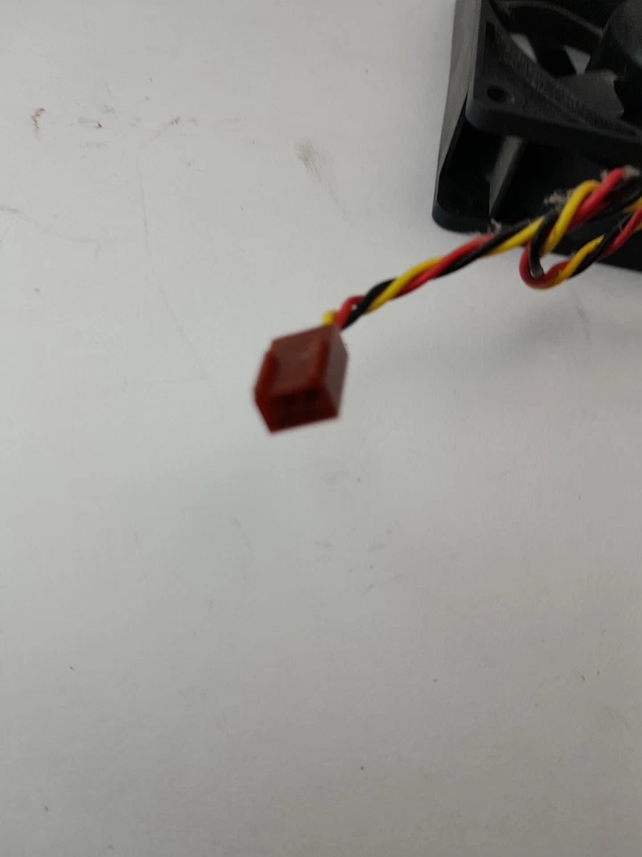 Sunon EE92251S2-Q010-C99 12V 3-Pin 92mm x 92mm x 25mm Rear Case Computer Cooling - Image 3 of 4