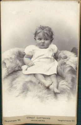 Fotografie Baby Kleinkind Atelier Gottmann Heidelberg Grafik Werbung -XIV Horn: