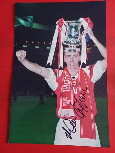 ANDY LINIGHAN ARSENAL SIGNED PHOTOGRAPH 12" x 8"