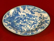 VINTAGE RARE Graniteware Light BLUE SWIRL ENAMELWARE OVAL BOWL 7 1/2"
