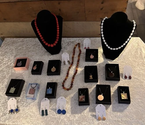 Both Vintage And Modern Costume Jewelry - Earrings & Necklaces - 22 Items